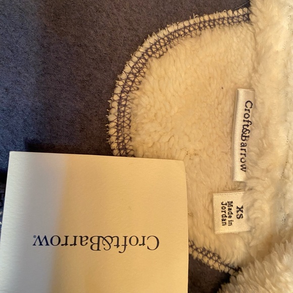 NWT Croft & Barrow Paisley Blue Embroidered Fleece, Sherpa Collar Zip Vest - Picture 15 of 15